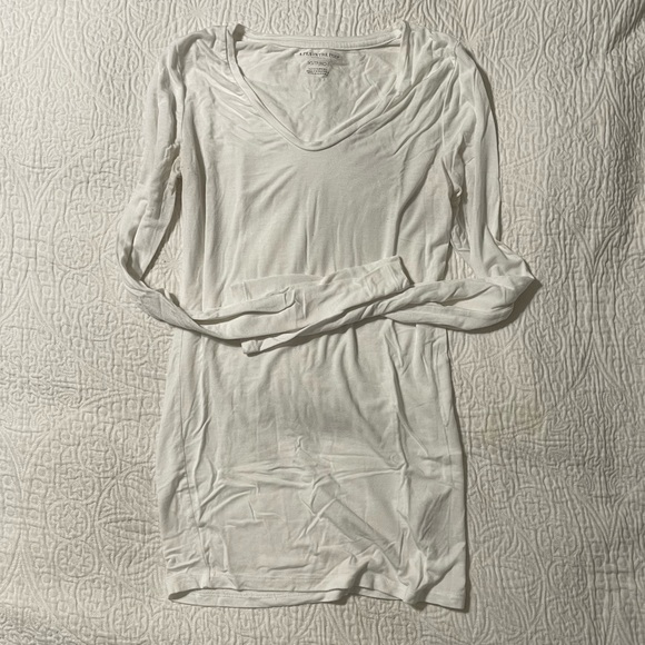 A Pea In The Pod Maternity Tops & Pants Bundle (9 items!) - Picture 8 of 11